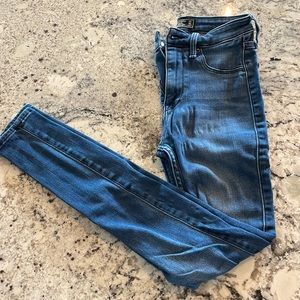 Abercrombie & Fitch High Rise Jeans